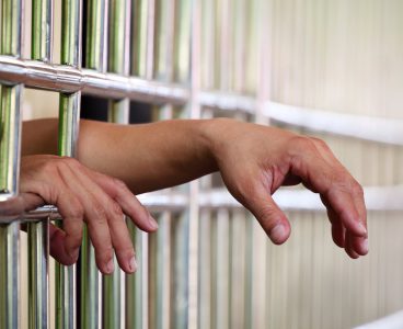 Emergenza violenze e suicidi in carcere: l'allarme dell'Associazione Antigone