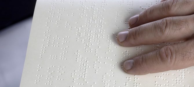 Etichette in braille sui prodotti di largo consumo: l'iniziativa della Spagna
