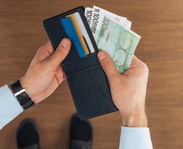 Versamenti in contanti, SI. Accertamenti fiscali, NO, grazie!
